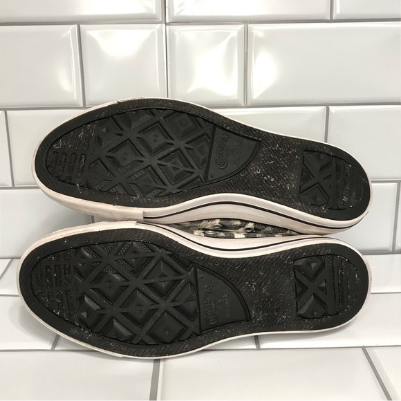 CONVERSE LEOPARD PRINT Size 7.5 High Top Sneakers; Preloved - Picture 9 of 9